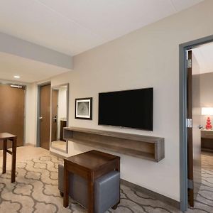 Premium King Studio Suite